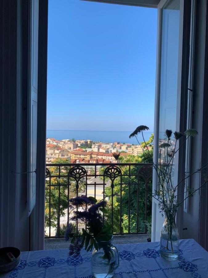 Palazzo Carratelli Apartment Amantea Luaran gambar